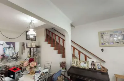 Sobrado á venda 202m² com 2 quartos e 2 vagas no bairro vila luzita - santo andré/sp