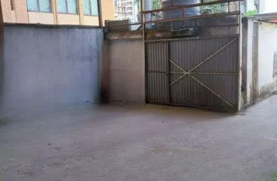 Galpão comercial á venda com 302m² na chácara santo antônio.