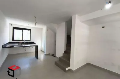 Sobrado de vila novo no campo belo com rooftop privativo, 2 suítes e vagas cobertas
