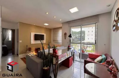 Imóvel aconchegante para alugar com 2 quartos, sendo 1 suíte, e 2 banheiros no total.
