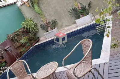 Sobrado com 175m² localizado no parque dom pedro i em são paulo/sp.