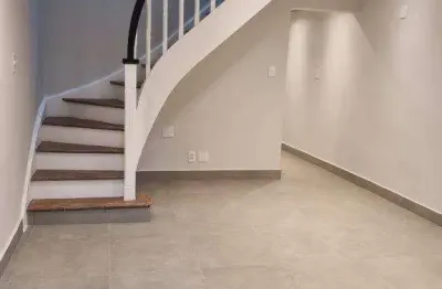 Casa com 3 quartos à venda na Rua Ibaté, 39, Mirandópolis, São Paulo