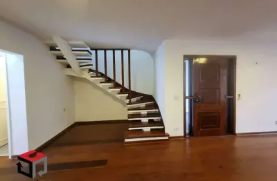 Casa com 3 quartos para alugar na Rua dos Lírios, 222, Mirandópolis, São Paulo