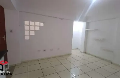Casa com 1 quarto para alugar na Rua Bacuriti, 74, Parque Jaçatuba, Santo André