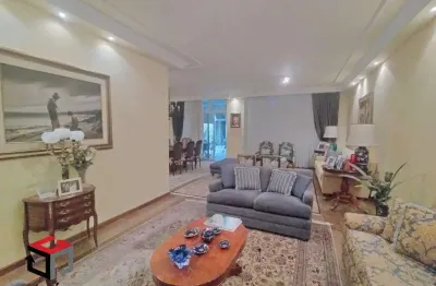 Espaçoso sobrado com 400 m² á venda com elevador no planalto paulista.