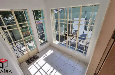 Casa térrea antiga em reforma á venda com 173m² no bosque da saúde.