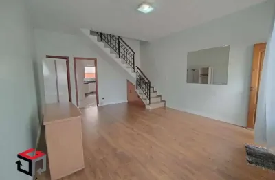 Sobrado em condomínio fechado á venda com 142m² no bosque da saúde.