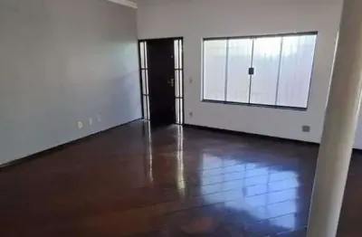 Sobrado para aluguel 3 quartos 1 suíte 4 vagas jaçatuba - santo andré - sp