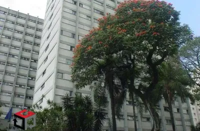 Apartamento semi mobiliado 3 dormitorios em campo belo 96m2