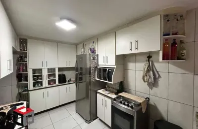 Casa Parque Seleta com 02 dormitorios , 02 vagas e quintal excelente