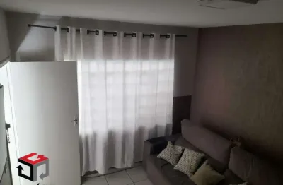 Casa com 2 quartos para alugar na Rua dos Americanos, 247, Baeta Neves, São Bernardo do Campo