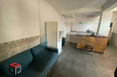 Sobrado espaçoso de esquina á venda com 145 m² no Brooklin Paulista.