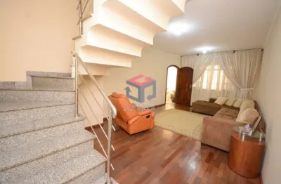 Sobrado com 231 m² localizado no bairo vila homero thon/ santo andré