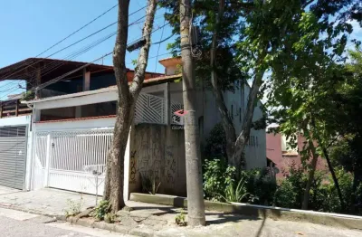 Casa com 3 quartos à venda na Rua Trípoli, 257, Vila Alzira, Santo André
