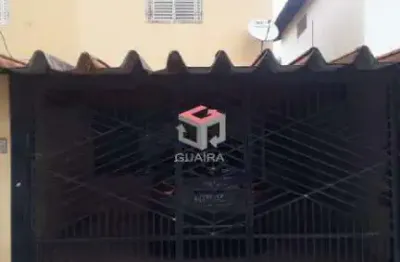 Sobrado com 202 m² localizado no bairro valparaiso/santo andré.