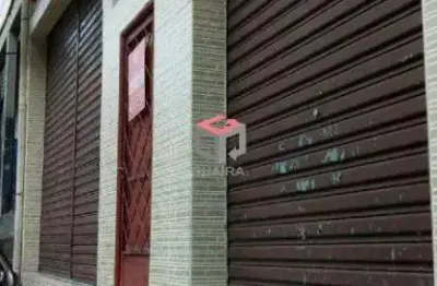 Casa com total de 360 m², localizado no bairro eldorado em diadema.