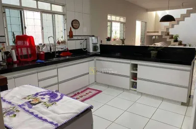 Casa com 4 quartos à venda na Rua Adail Silvestre, 120, Jardim Interlagos, Hortolândia