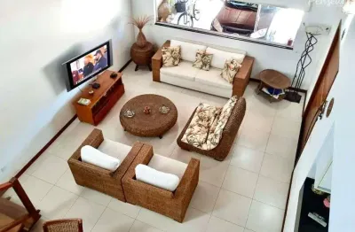 Ubatuba - toninhas : casa alto padrão com 4 suítes, piscina e espaço gourmet.