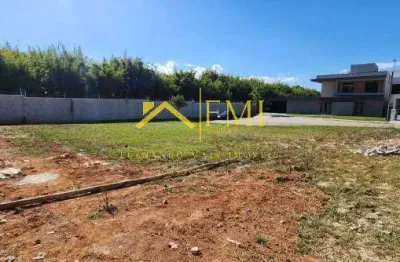 Terreno plano de 729m² em condomínio clube urbanova