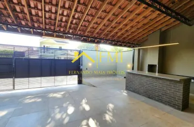 Casa com 3 dorm, área gourmet e quintal gramado (bairro vista verde)