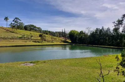 Sitio a venda em mogi das cruzes, com mina de água e ótima localização