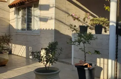 Casa a venda  são matues, fica há 150 da avenida mateo bei ideal para comércio.