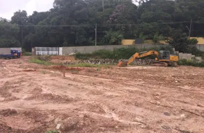 Area a venda em ouro fino paulista, ideal para construção de galpões.