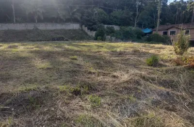 Area a venda em ouro fino paulista, ideal para construção de galpões.