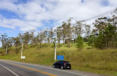 Área frente para a rodovia índio tibiriçá, está há 5 minutos de suzano