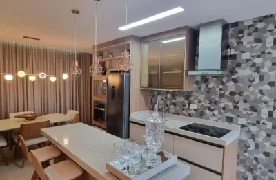 Casa com fino acabamento, fica há 05 minutos do centro de suzano