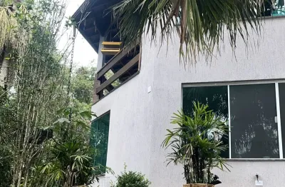 Casa a venda em cpmdomínio, fica há 15 minutos do centro de suzano