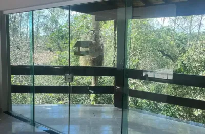 Casa a venda em cpmdomínio, fica há 15 minutos do centro de suzano