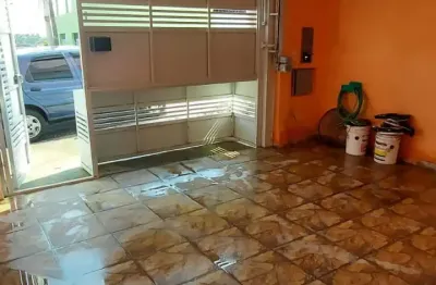 Sobrado a venda fica há 5 minutos do centro de suzano, ótimo para investimento  ou moradia