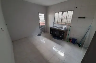 Sobrado a venda fica há 5 minutos do centro de suzano, ótimo para investimento  ou moradia