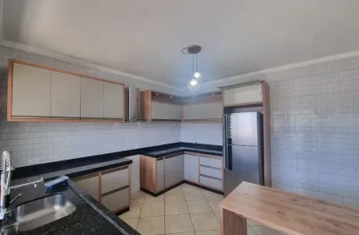 Casa a venda em suzano, ótima localização, oportunidade para  moradia ou renda