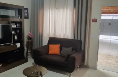 Casa com 3 quartos à venda na Rua São Pedro, Vila Fátima, Suzano