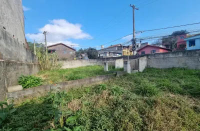 Terreno  com 298m2, no Bairro de Palmeiras Suzano, está há 200mts do terminal de ônibus de Palmeiras