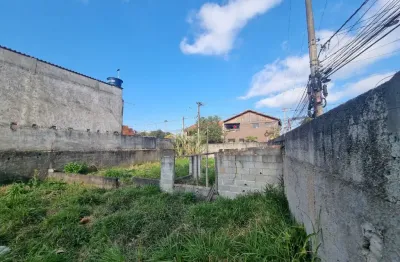 Terreno  com 298m2, no bairro de palmeiras suzano, está há 200mts do terminal de ônibus de palmeiras