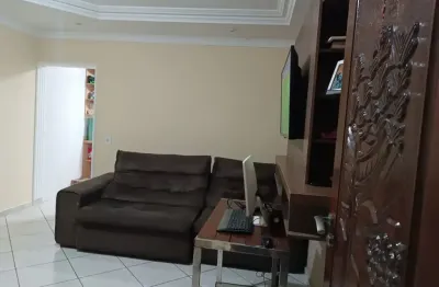 Casa a venda no centro de ouro fino paulista, aceita financiamento bancário