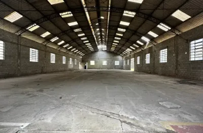 Área industrial 54.000m2, com 8.500m2 construída zup 1, acesso fácil as rodovias