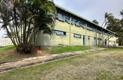 Área industrial 54.000m2, com 8.500m2 construída zup 1, acesso fácil as rodovias