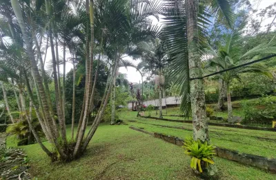 Chácara a venda em Ouro Fino Paulista, está localizada em meio a natureza