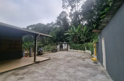 Chácara a venda em Ouro Fino Paulista, ótima localização, vale a pena conferir.