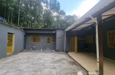 Chácara a venda em Ouro Fino Paulista, ótima localização, vale a pena conferir.