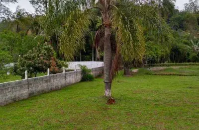 Chácara em suzano, com ótima  localização e topografia, com escritura
