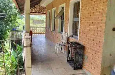 Chácara com ótima localização e topografia, está há 20 minutos de suzano