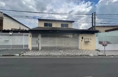 Casa com 3 quartos à venda na Rua Carl Willian Cooper, Vila Amorim, Suzano