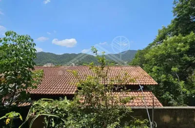 Casa para venda em niterói, serra grande, 3 dormitórios, 1 suíte, 3 banheiros, 3 vagas