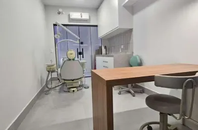 Sala - Consultório para locação em clínica na Vila Adyana /SJC