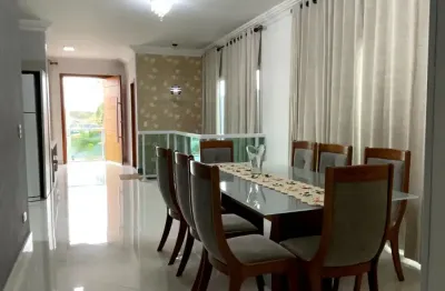 Casa moderna em condomínio fechado, muitas vagas na garagem e localização privilegiada, documentação impecável
